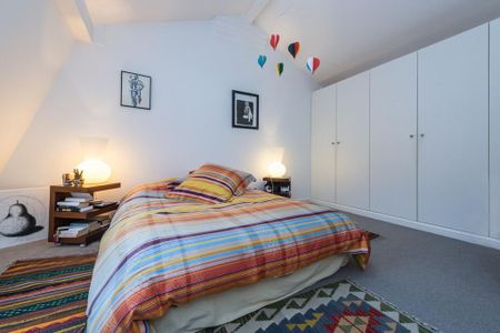 3 bedroom mews to rent - Photo 4