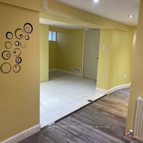 For Lease - 162 Donald Avenue Unit# Basement, Toronto, Ontario - Photo 1