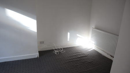 3 bedroom flat to rent - Photo 2