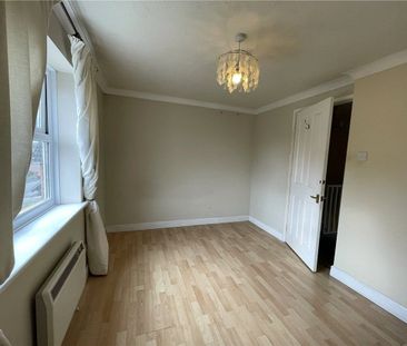 A well presented two bedroom semi-detached house, situated in a pop... - Photo 1