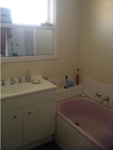 Great Family Home - Photo 2