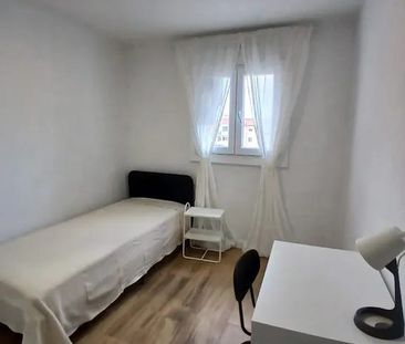 Calle Besolla, Madrid, Community of Madrid 28025 - Photo 4