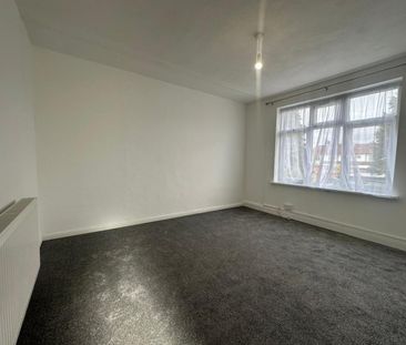 3 bedroom House To Let - Photo 4