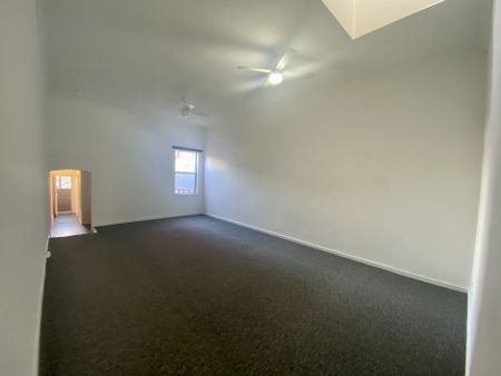 Neat Two Bedroom Unit in CBD Location! - Photo 5