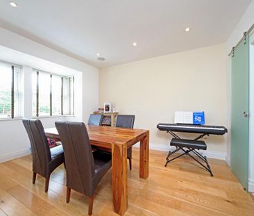 4 bedroom townhouse to rent - Photo 4