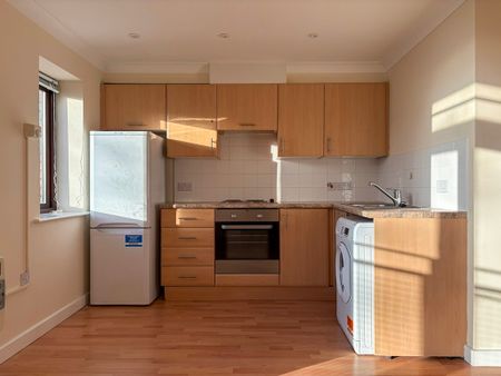 Whitlocks, High Street, Trumpington - Photo 4