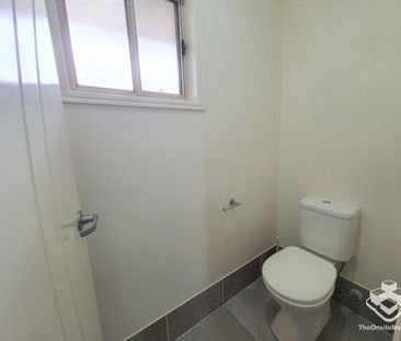 FURNISHED + ALL BILLS + WIFI INCLUDED - Photo 3