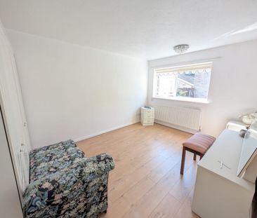 3 bedroom link detached house to rent - Photo 4