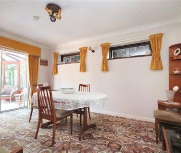 4 bedroom detached house to rent - Photo 4