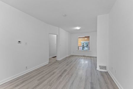 For Lease - 570 Jones Avenue, Toronto, Ontario - Photo 3