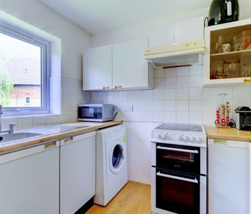 2 bedroom flat to rent, - Photo 3