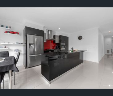 12 Egerton Street, Officer, Vic 3809 - Photo 2