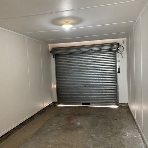 Royal Oak 2 Bedroom Unit in Prime Location - Photo 1