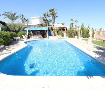 Villa de Lujo en Primera Línea de Playa en Cala Capitán - Photo 6