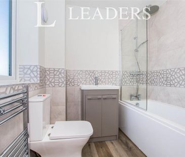 3 bedroom terraced house to rent - Photo 6