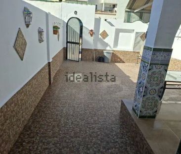 Alquiler de chalet adosado en Avenida las Palmeras - Photo 4