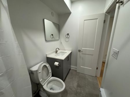 For Lease - 696 Winona Drive Unit# B, Toronto, Ontario - Photo 2