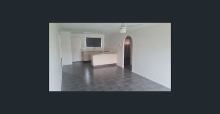 3 Bedroom unit - Photo 2