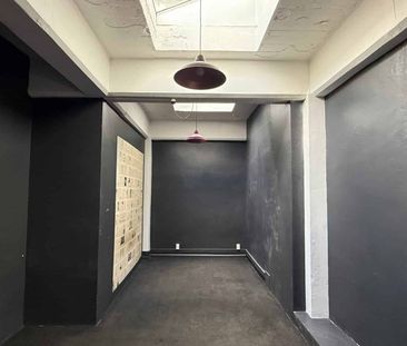 Spacious 4-Bedroom Apartment in the Heart of Te Aro - Photo 1