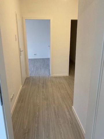 Sehr schöne renovierte 2 Zimmer Wohnung in Gelsenkirchen zu vermieten - Photo 5