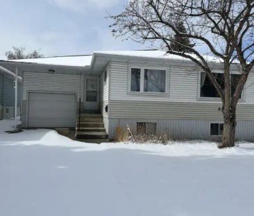 Basement suite in quiet community | 2215 7 Street Northeast, Calgary - Photo 1