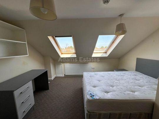 6 bedroom terraced house to rent - Photo 1
