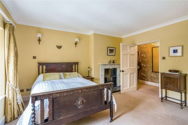 Converted Grade II* listed apartment set in this country house - Photo 1