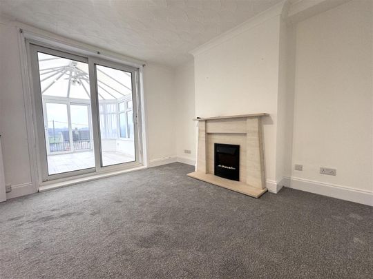 Blacker Hill, Worsbrough Road, S74, Barnsley - Photo 1