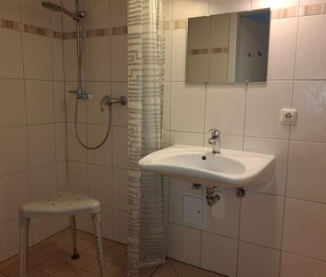 1 Raum Wohnung in Senioren -WG frei - Photo 2