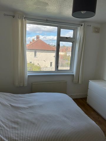 3 Bed Terraced House, Southmead Road, BS10 - Photo 4