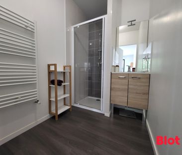 Location Appartement 2 pièces 51m² VEZIN LE COQUET 35132 - Photo 1