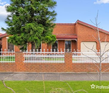 38 Morcambe Crescent, Keilor Downs VIC 3038 - Photo 3