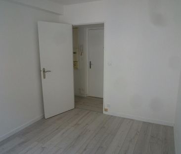 Appartement à louer - REIMS- SECTEUR CLEMENCEAU - Photo 6
