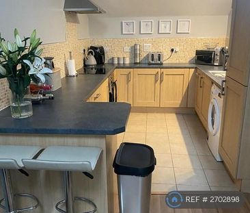 1 bedroom in a flat share to rent - Photo 1