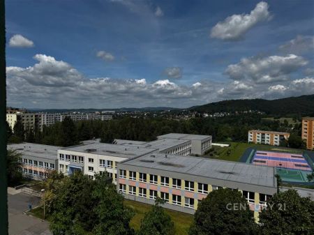 Pronájem bytu 3+1/L, sklep, po rekonstrukci - Photo 4