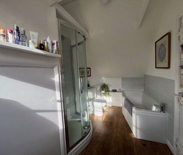 1 bedroom character property to rent - Photo 6