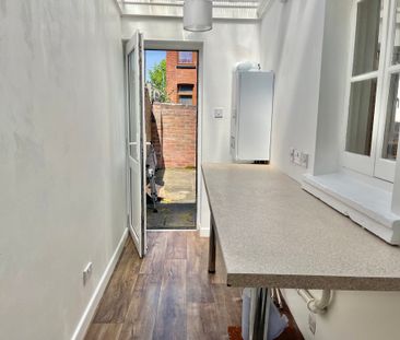 3 bedroom Three Bedroom House to rent - Photo 4