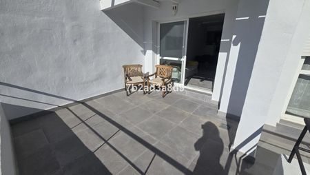 Apartment in Nueva Andalucía, Costa del Sol - Photo 5