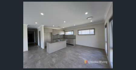 Charming Charmhaven Brand new no expense spared. - Photo 5