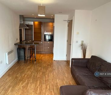 1 bedroom flat to rent - Photo 2