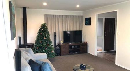 4 Bedroom Home with Excellent Outdoor Features - Photo 4