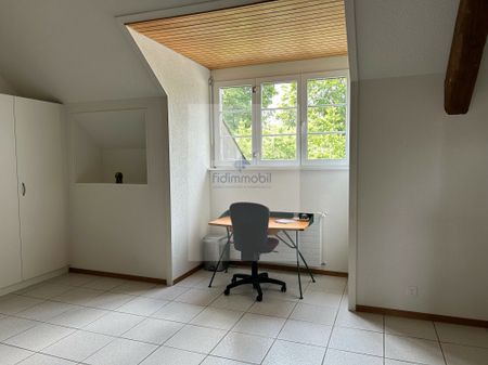 BEAUTIFUL PARTLY RENOVATED APARTMENT IN VILLAGE RESIDENCE - Foto 2