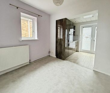 2 bedroom bungalow to rent - Photo 2