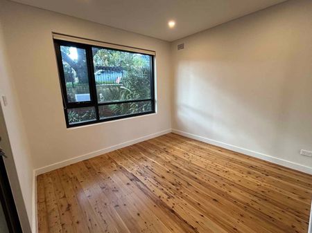 Smart Contemporary Living on the Park - Photo 3