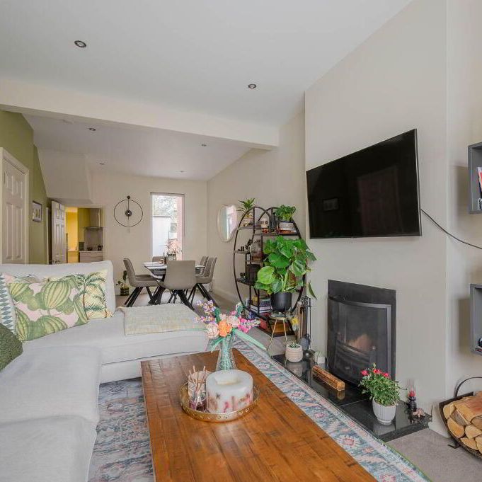 63 Downshire Road, Holywood, BT18 9LX - Photo 1