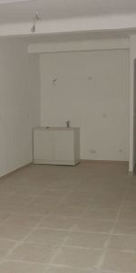 Location Appartement 2 pièces 50m² - Photo 3