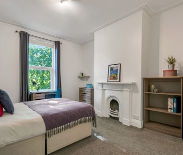 2 Winstanley Terrace Leeds - LS6 1DS - Photo 3