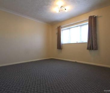 2 bedroom property to rent in Basildon - Photo 5