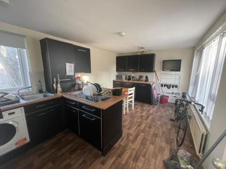 6 bedroom house to rent - Photo 4