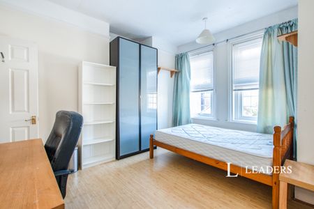 1 bedroom detached to rent Wolverton Road, Bournemouth, Dorset, BH7 - Photo 4